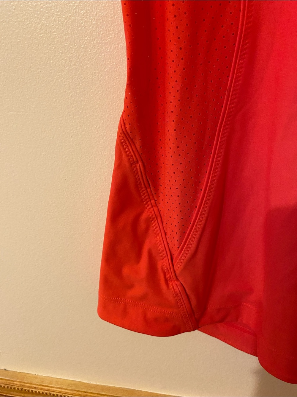 Athleta Orange/Red Rashguard Size Small - Picture 6 of 10